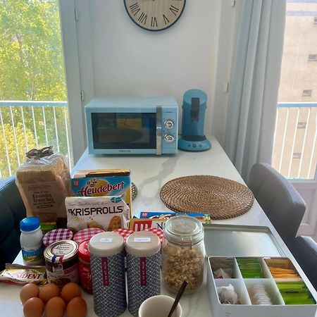 Chambre Privee Dans Un Appartement Partage Villeurbanne Extérieur photo